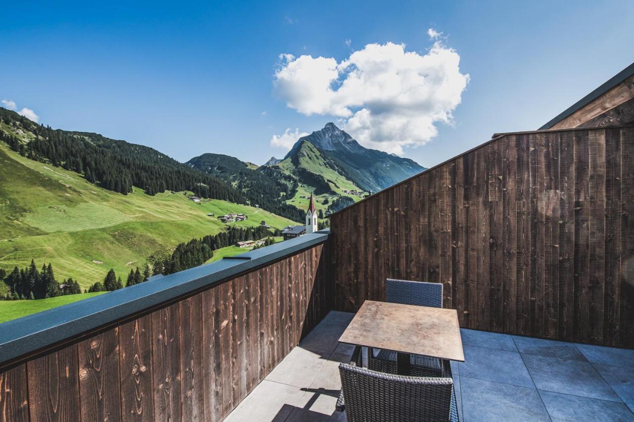 Alpenparks Hotel & Apartment Arlberg Warth Mit Pool Eksteriør bilde