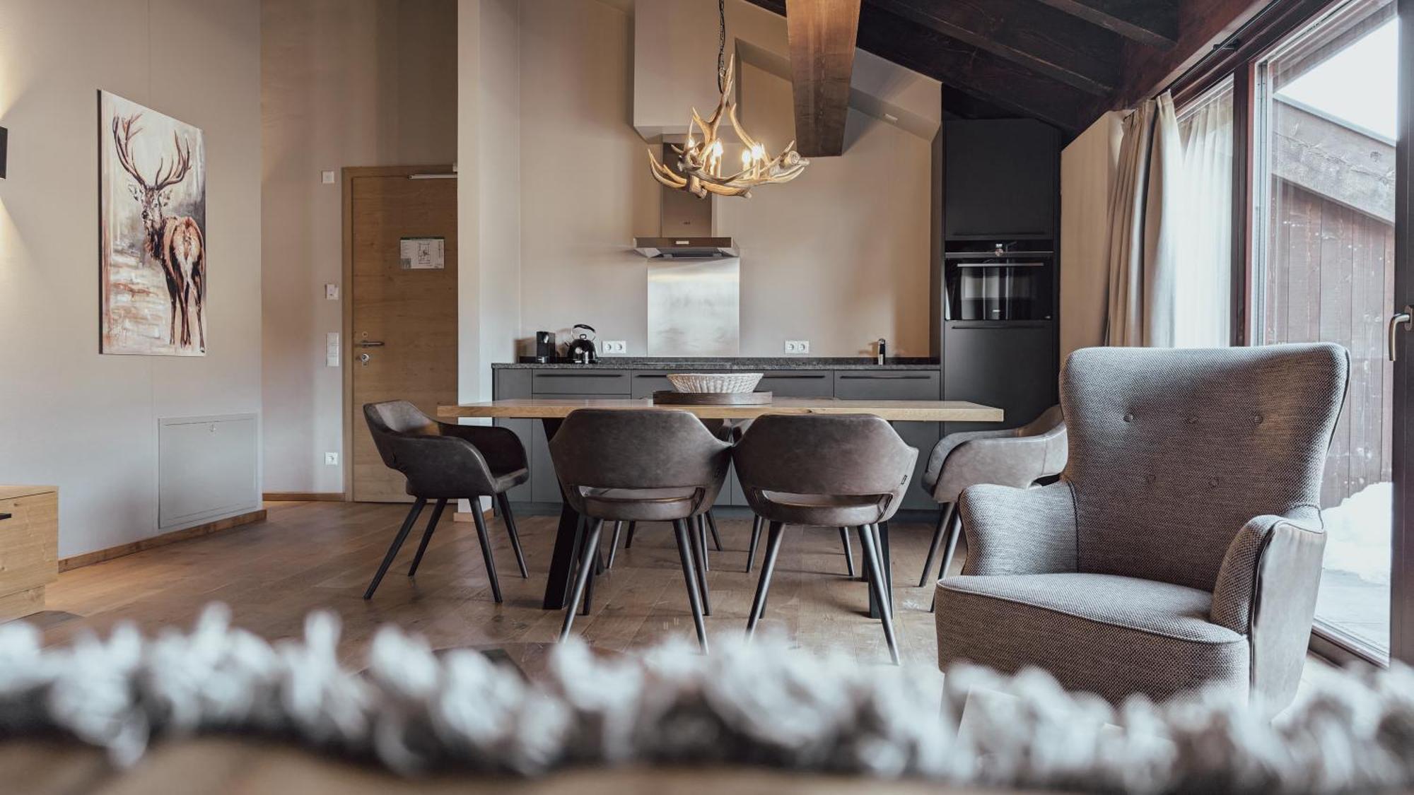Alpenparks Hotel & Apartment Arlberg Warth Mit Pool Eksteriør bilde