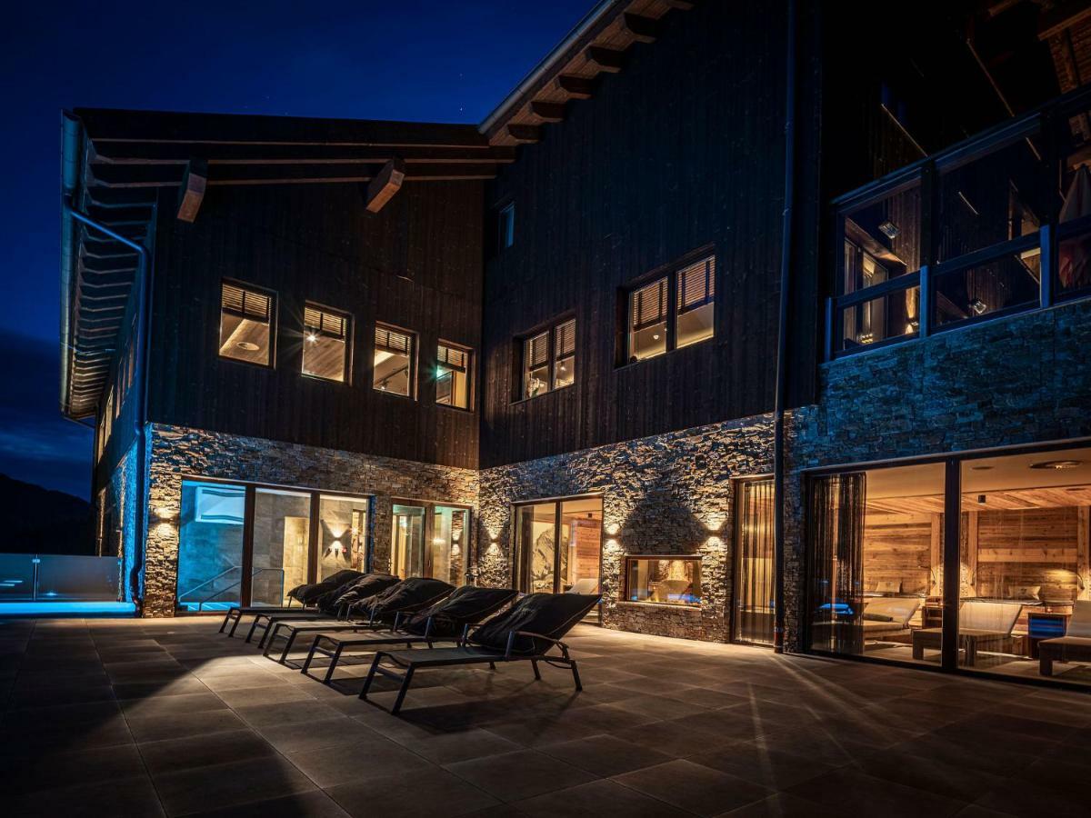 Alpenparks Hotel & Apartment Arlberg Warth Mit Pool Eksteriør bilde