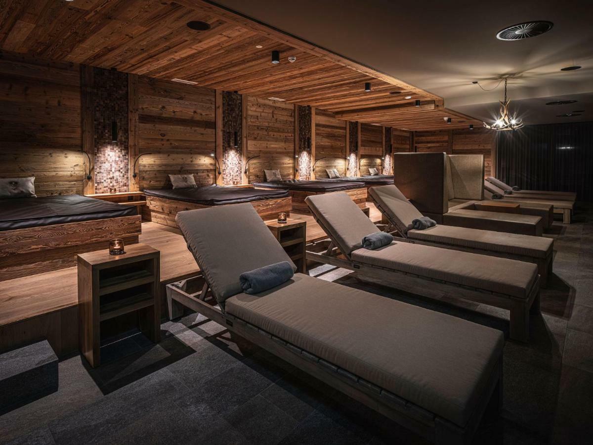 Alpenparks Hotel & Apartment Arlberg Warth Mit Pool Eksteriør bilde